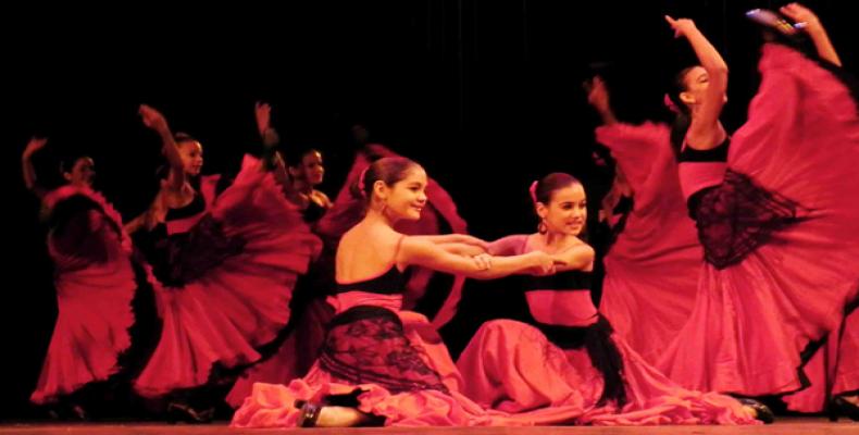  Los alumnos de la Escuela Lizt Alfonso Dance Cuba, se presentarán el 17 y 18 de marzo en la Sala Avellaneda del Teatro Nacional de Cuba.Foto:ACN.