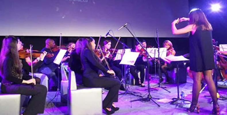 La Orquesta de Cámara de La Habana imprime este viernes un toque más clásico a la serie de conciertos online. Foto: PL.