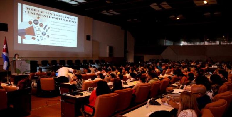 El foro sesionará hasta mañana miércoles 27 de junio, en el Palacio de Convenciones de La Habana. Foto: ACN El foro sesionará hasta mañana miércoles 27 de junio, en el Palacio de Convenciones de La Habana. Foto: ACN