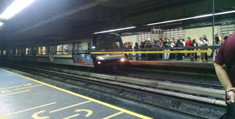 Desmienten autoridades venezolanas paro del metro de Caracas.Foto: La Patilla.