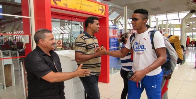 Balonmano llegada del mundial. texto y foto: Víctor Vitaliano Báez