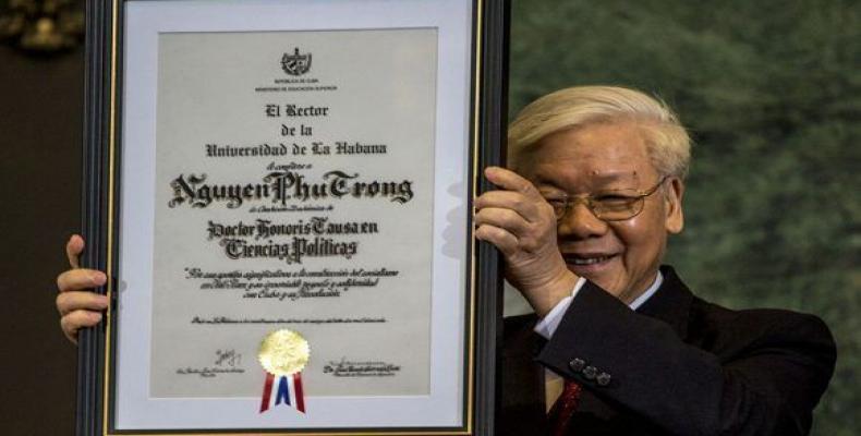 Relevantes aportes de Nguyen Phu Trong avalan el título recibido en la UH. Foto: Ismael Francisco/Cubadebate