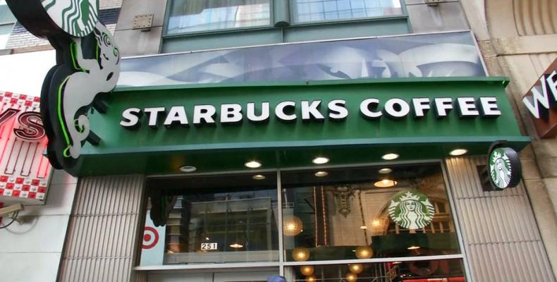 Starbucks close for one-day anti-racial bias training. Photo: Democracy Now