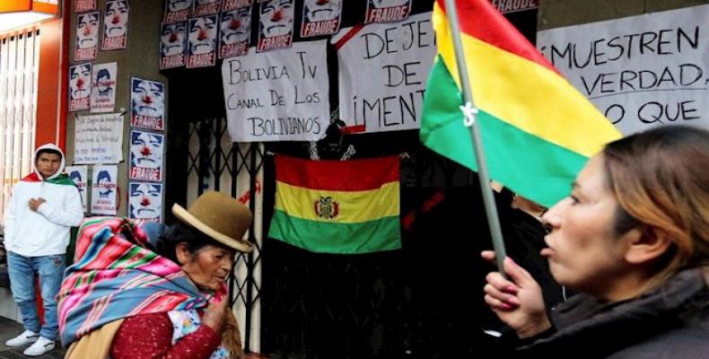 Los medios públicos Bolivia TV y la radioemisora Red Patria Nueva fueron ocupados violentamente por grupos opositores. Foto: Europa Press