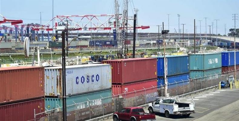 A file photo taken on July 12, 2018 shows Chinese shipping containers on a rail line at the US Port of Long Beach, in Long Beach, California.  Photo: AFP 