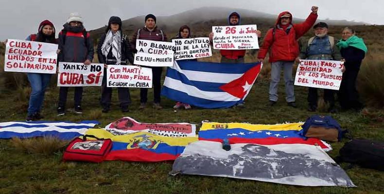 Ascienden montaña ecuatoriana grupos solidarios con Cuba. Foto: PL.