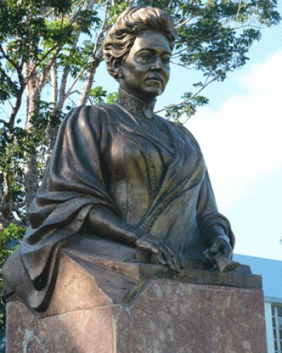 A 173 años de su natalicio, Santa Clara celebra la memoria de una de sus grandes mujeres y patriotas. Fotos: Arelys María Echevarría