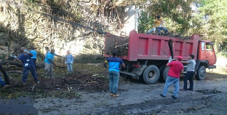 Tareas de recuperación luego del paso del huracán Irma