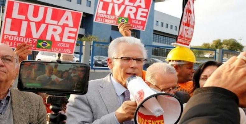 Former Judge Baltasar Garzon after visiting Lula da Silva. (Photo: EFE)