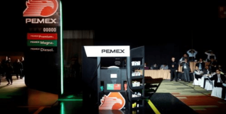 A new image for Pemex gas stations is presented during the launch of a new franchise and commercial strategy by Pemex, in Mexico. August 2017.   Photo: Reuters