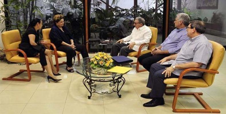 Encuentro de Raúl y Díaz-Canel con Dilma, al que también asistió el canciller cubano. Foto: Estudios Revolución.
