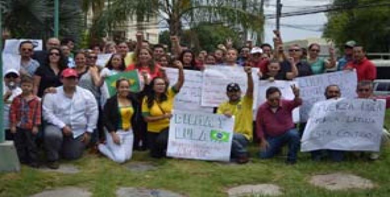 Une manifestation au Salvador exige la remise en liberté de Lula.