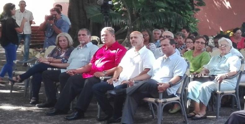 Los Héroes cubanos con sus familiares y amigos, en el ICAP. Fotos del autor