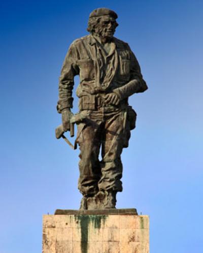 Escultura del Che Guevara en el Complejo Monumental que guarda sus restos en Santa Clara. Foto: Archivo