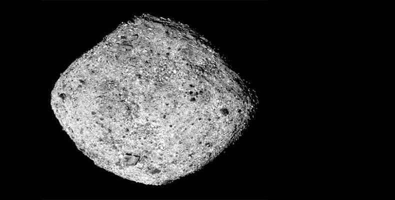 Imagen del asteroide Bennu tomada por la nave espacial OSIRIS-REx de la NASA a una distancia de 80 kilómetros. (NASA)