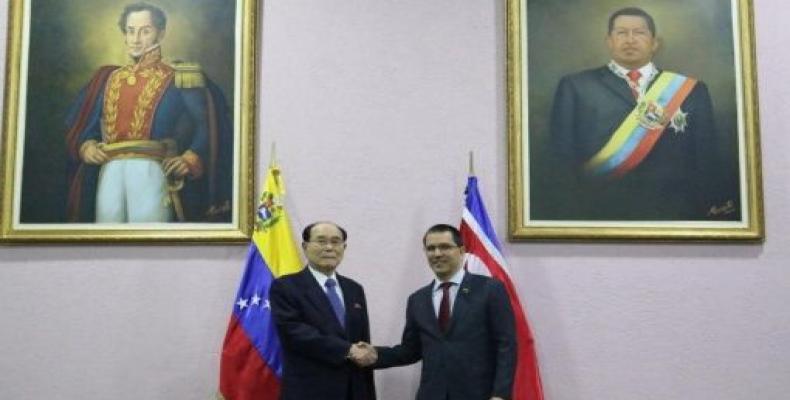 Kim Yong Nam y canciller Arreaza