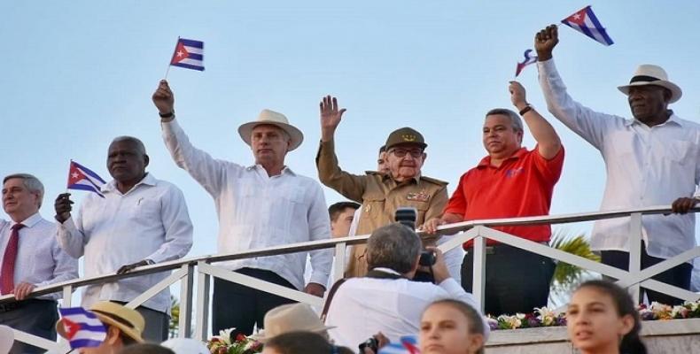 Presiden Raúl y Díaz-Canel celebraciones del Primero de Mayo en La Habana. Foto/CMHW.