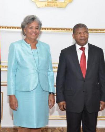 Presidente de Angola recibió Cartas Credenciales de la Embajadora cubana.Foto:Cubaminrex.