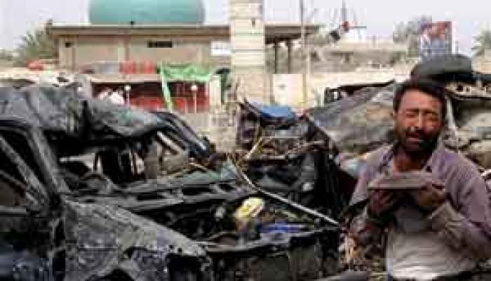 Al menos 17 civiles fallecieron y varias decenas resultaron heridos tras dos atentados suicidas