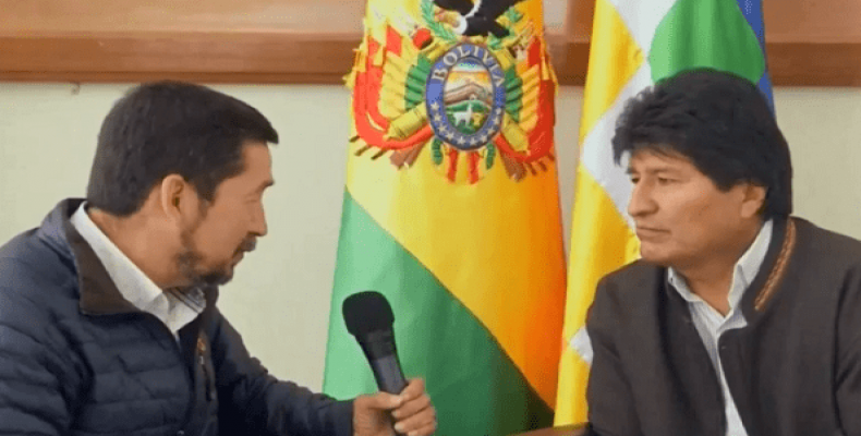 Evo Morales speaks to teleSUR correspondent Freddy Morales during an exclusive interview in La Paz.  (Photo: teleSUR)