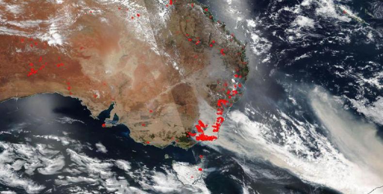 Expansión del incendio forestal en Australia