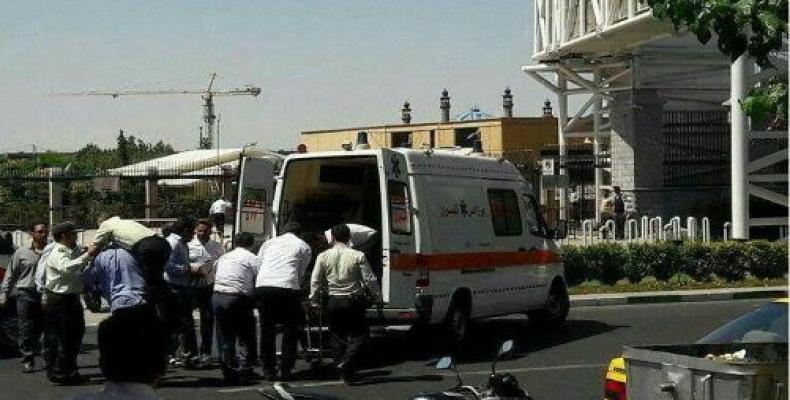 Atienden a heridos en Teherán