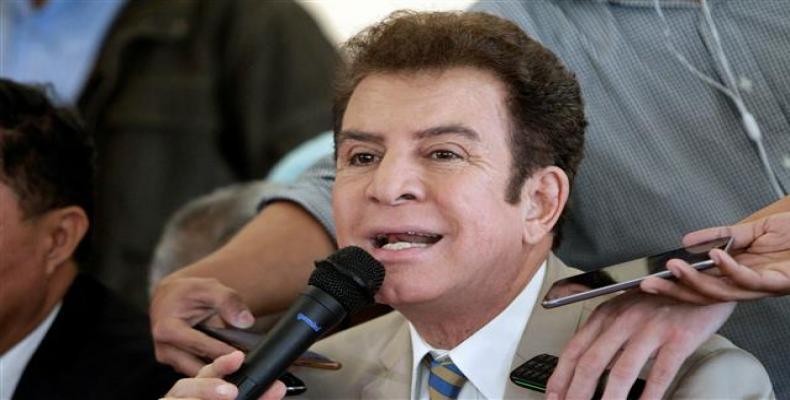 Ex-candidato presidencial Nasralla pede novas eleições em Honduras.