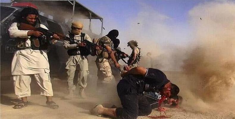 El Estado Islámico (EI) y otras entidades terroristas serán el blanco  de la fuerza militar, dicen los parlamentarios de EE.UU. Foto: Archivo