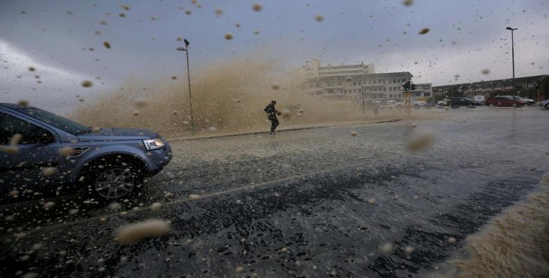 Afectan lluvias a miles de personas en provincia sudafricana. Foto:EFE.