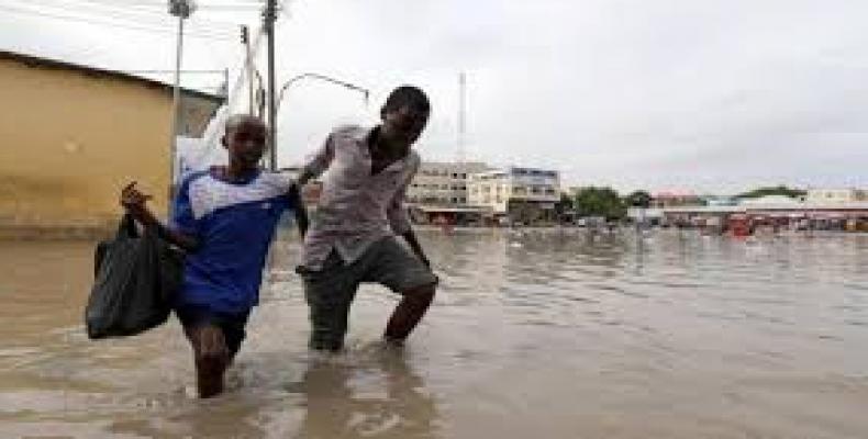Unas 50 personas fallecieron y decenas de miles se han visto perjudicadas por el ciclón Sagar. Foto: Comunex TV