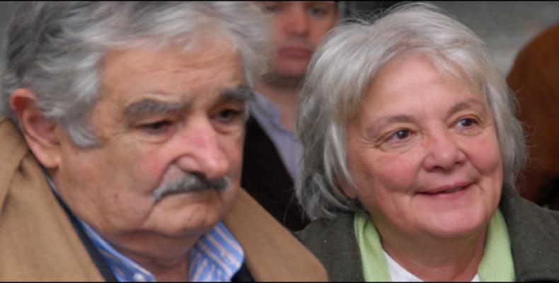 Lucía Topolansky junto a su esposa, el expresidente José Mujica
