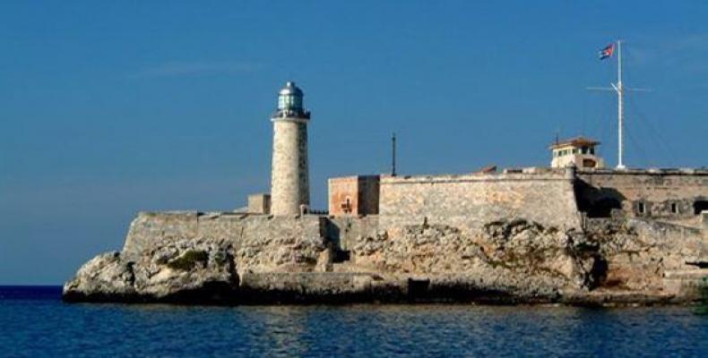 Imagen de El Morro con su mástil de señales tradicional (1998), desaparecido en la actualidad. Imagen de El Morro con su mástil de señales tradicional (1998), desaparecido en la actualidad.