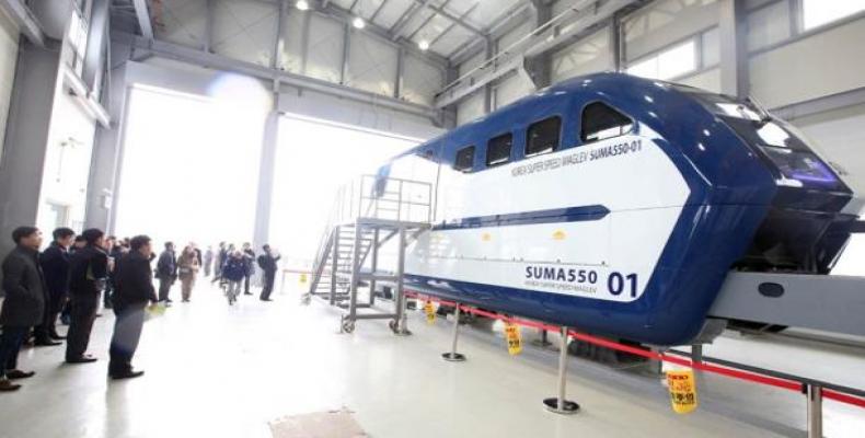 El tren bala de doble piso tendrá potencial para llevar el velocímetro hasta los 350  kilómetros por hora.Foto.Archivo.