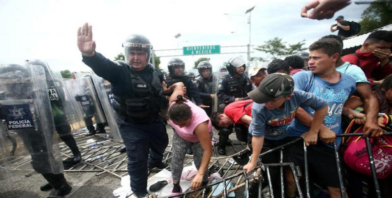 More than 200 migrants detained on Guatemala-Mexico border as Trump OKs use of force.  Photo: Press TV