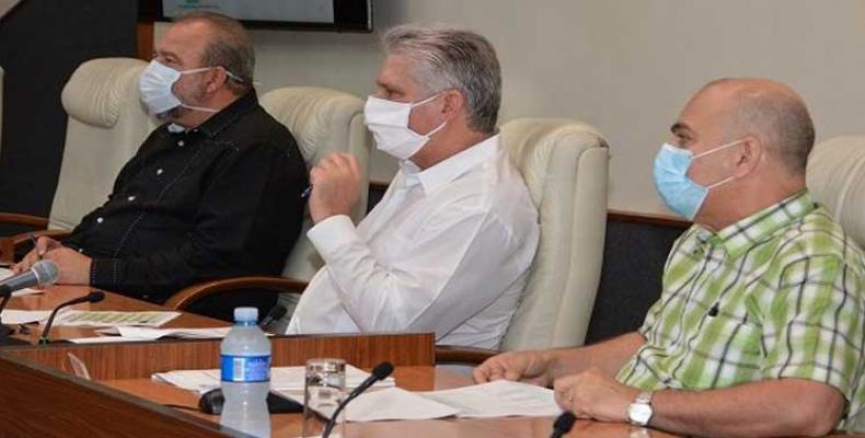 Miguel Díaz-Canel Bermúdez, resaltó hoy el trabajo sin descanso en la nación caribeña para impedir la propagación del coronavirus.Foto: PL.