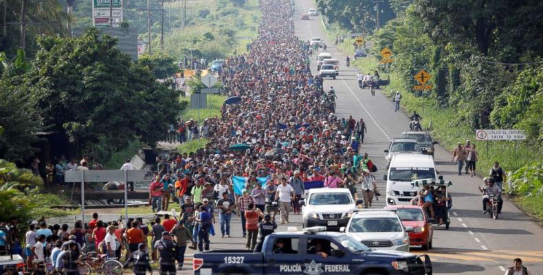 Caravan of migrants continues through Mexico.  Photo: AFP