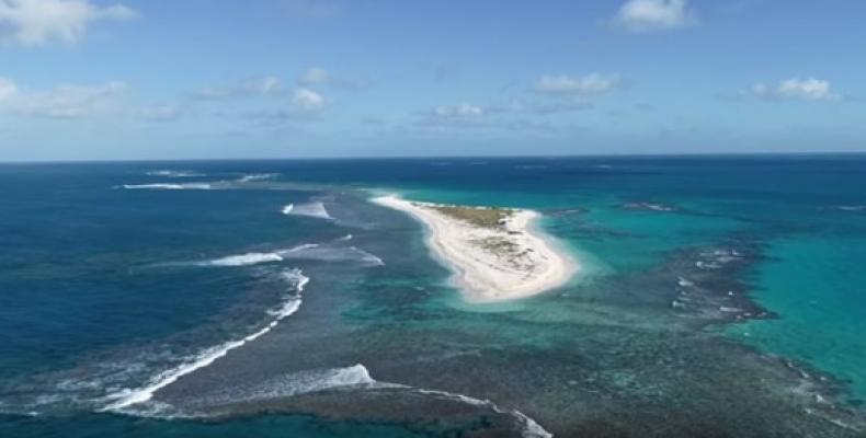 La Isla Este formaba parte del archipiélago de Hawaii. Desapareció tras el paso del huracán Walaka. Foto: Infobae