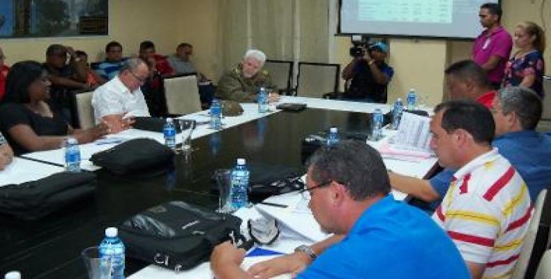 El vicepresidente cubano Ramiro Valdés, realizó una visita de trabajo a la provincia de Santiago de Cuba.Foto:Sierra Maestra.