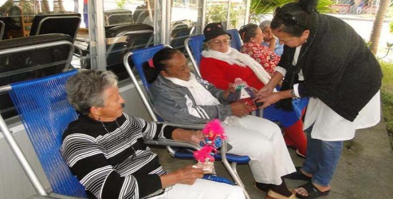 Prioriza Cuba calidad en la atención al adulto mayor. Foto/Radio Cadena Agramonte.