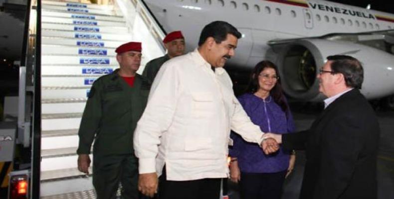 Maduro es recibido por canciller cubano