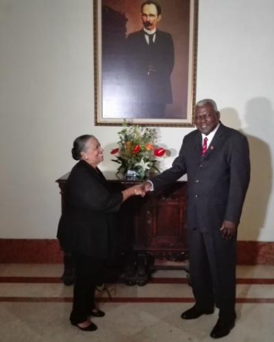 Esteban Lazo,  Presidente de la Asamblea Nacional del Poder Popular y Alix Boyd-Knights, presidenta del Parlamento de Dominica. (Foto:Lorenzo Oquendo)