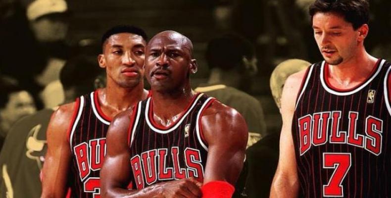 Michael Jordan y Scottie Pippen, junto a Toni Kukoc/ Instagram