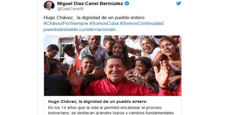 Miguel Díaz-Canel Bermúdez, y el canciller Bruno Rodríguez, recordaron el legado del líder bolivariano, Hugo Chávez. Foto: Tomada del Twitter de @DiazCanelB.