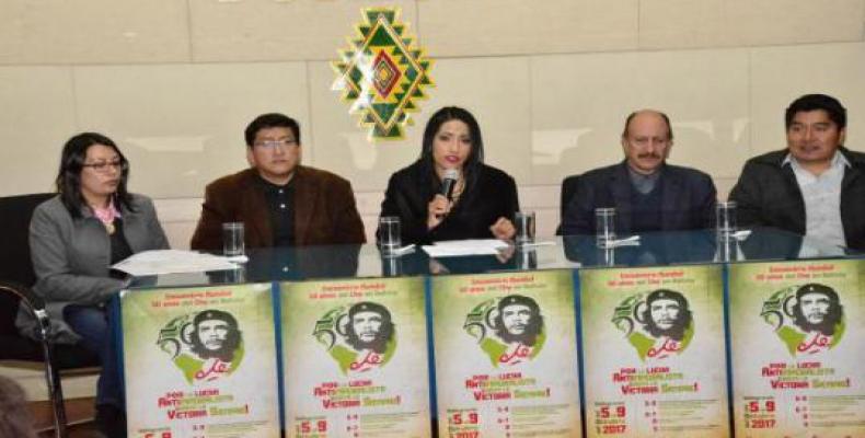 Conferencia de prensa en La Paz. Foto tomada de Cubaminrex