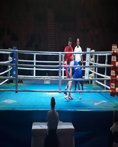 Boxeador cubano de rojo. Foto: Yodeni Masó