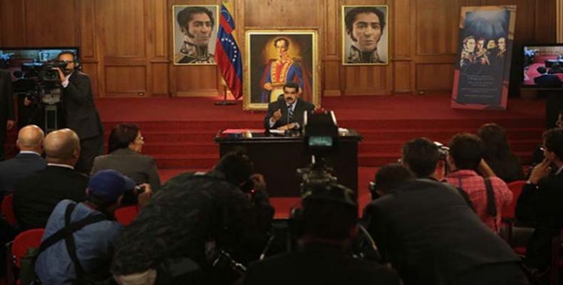 Anterior conferencia de prensa del presidente venezolano
