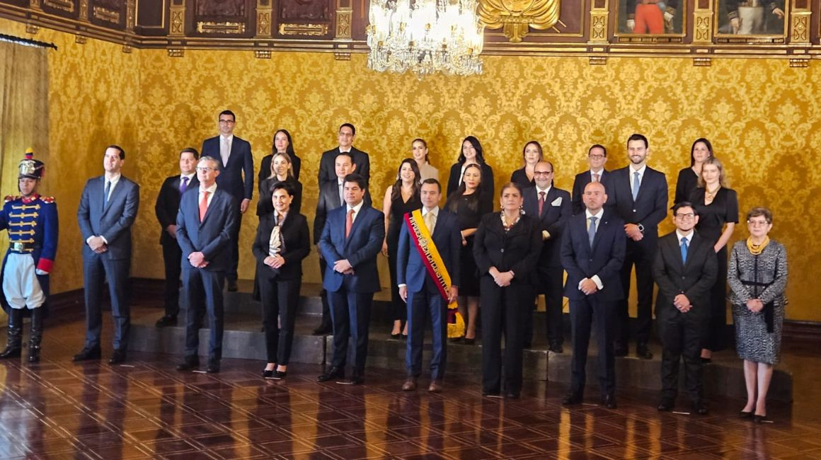 Équateur: Daniel Noboa présente son cabinet ministériel sans la présence de sa vice-présidente