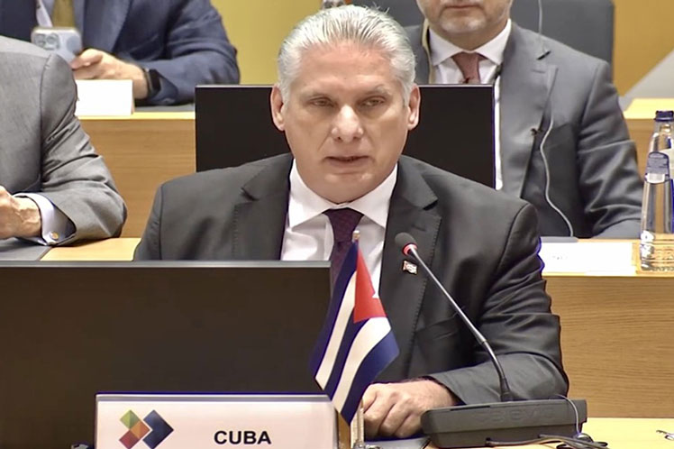 Discours du président cubain Miguel Mario Díaz-Canel lors de la réunion des dirigeants de l'Union européenne et des Caraïbes, avant le troisième sommet CELAC-UE 