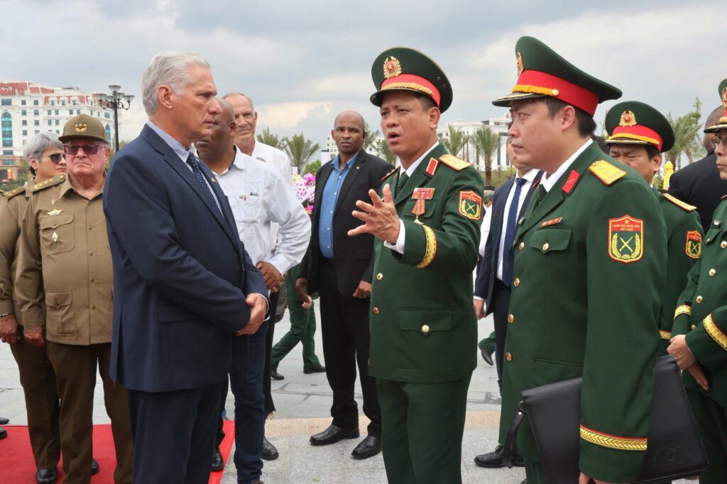 Visita de Díaz-Canel a Vietnam