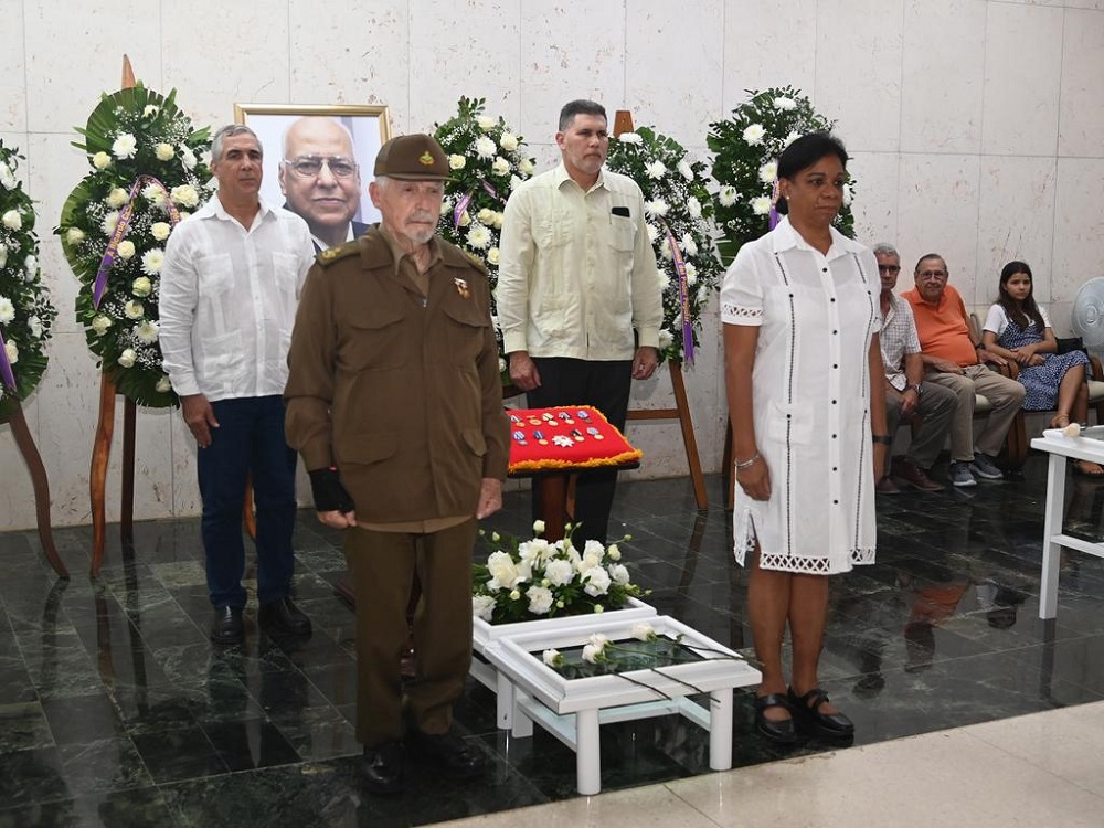 Despedida a Cabrisas: un hombre que siempre llevó a Cuba en su corazón